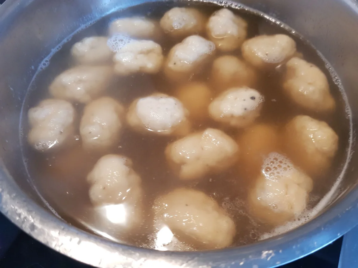 Gnocchi di Pane con finferli e pancetta - Rezept - Bild Nr. 14488