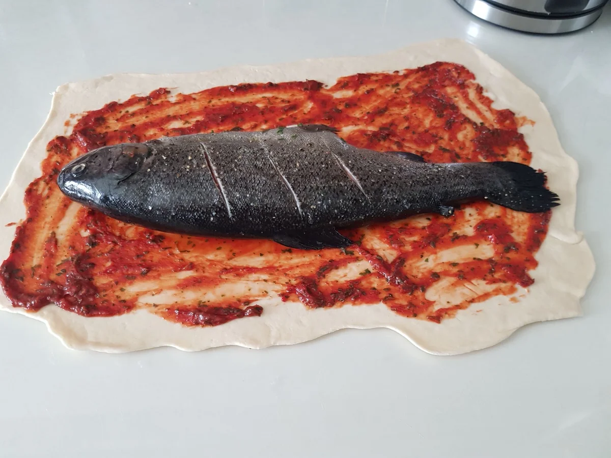 Forelle im Pizza-Teigmantel - Rezept - Bild Nr. 14493