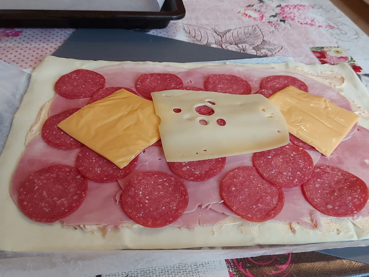 Blättertei-Pizza-Schnecken - Rezept - Bild Nr. 14514