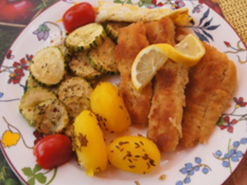 Rezept: Gebratenes Alaska-Seelachsfilet mit Zucchini und Kümmel-Drillingen Bild Nr. 2 Gebratenes Alaska-Seelachsfilet mit Zucchini und Kümmel-Drillingen - Rezept - Bild Nr. 2