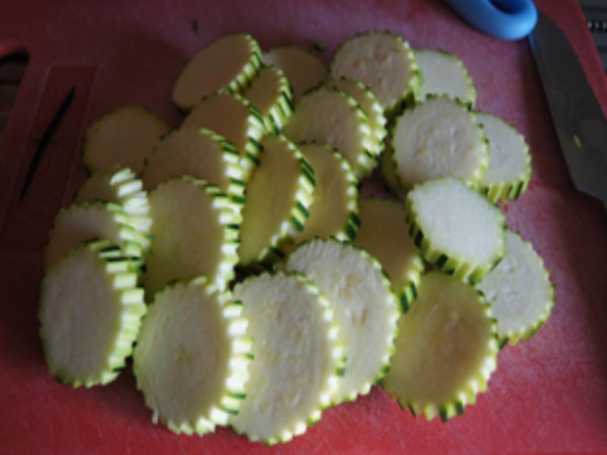 Gebratenes Alaska-Seelachsfilet mit Zucchini und Kümmel-Drillingen - Rezept - Bild Nr. 8