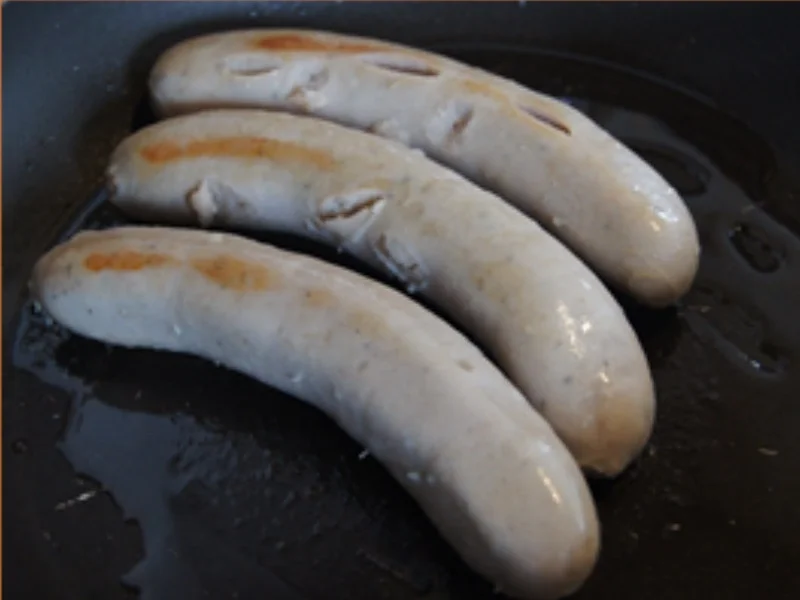 Rezept: Bratwurst mit rotem Currygemüse und Drillingen Bild Nr. 4 Bratwurst mit rotem Currygemüse und Drillingen - Rezept - Bild Nr. 4