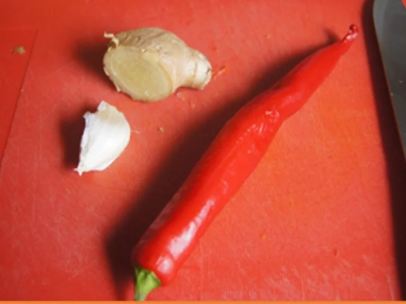 Rezept: Bratwurst mit rotem Currygemüse und Drillingen Bild Nr. 6 Bratwurst mit rotem Currygemüse und Drillingen - Rezept - Bild Nr. 6