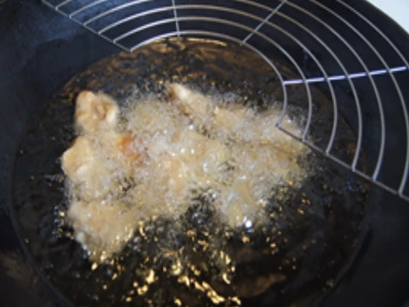 Mie-Nudeln mit Gemüsemix, Ei und ausgebackenen Hähnchennuggets - Rezept - Bild Nr. 14530