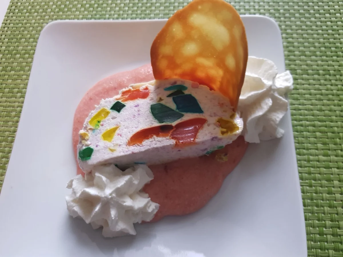 Quark-Mousse mit bunten Splittern und Nektarinen-Creme - Rezept - Bild Nr. 14523