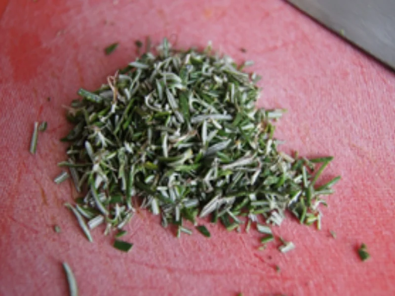 Schlemmerfilet mit Schinken-Buschbohnen und Rosmarin-Drillingen - Rezept - Bild Nr. 14517