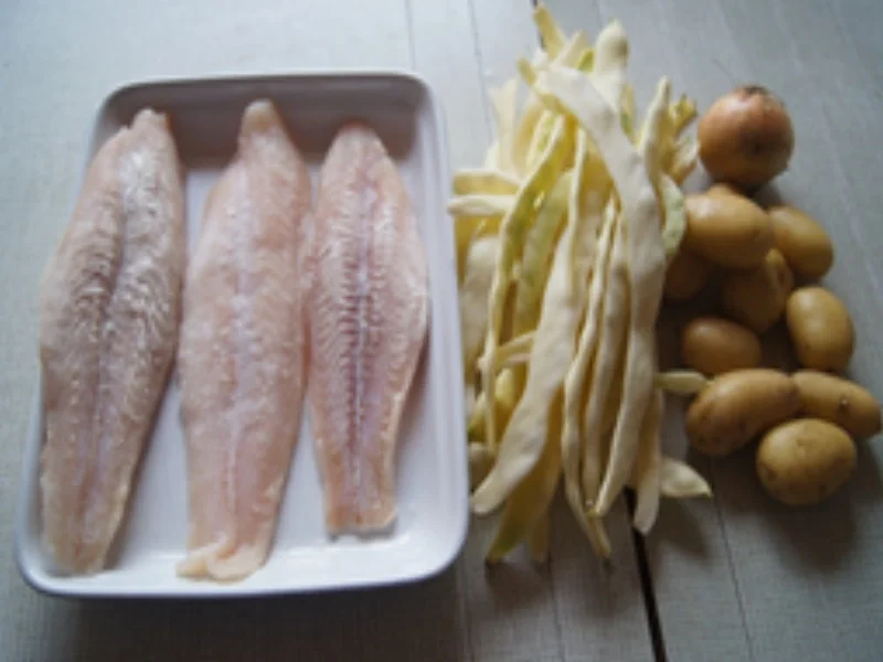 Ausgebackenes Pangasius-Filet mit gelben Stangenbohnen und Bechamel-Drillingen - Rezept - Bild Nr. 3