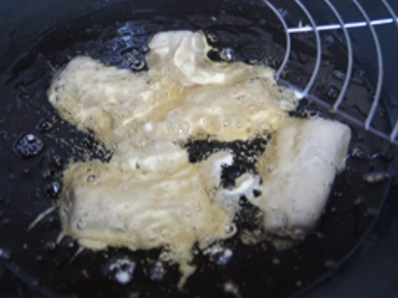 Ausgebackenes Pangasius-Filet mit gelben Stangenbohnen und Bechamel-Drillingen - Rezept - Bild Nr. 6