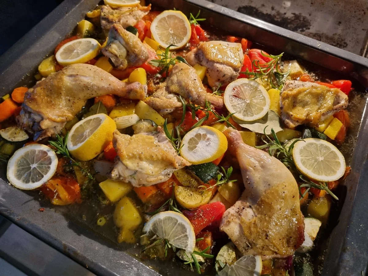 Maishühnchen auf mediterranen Gemüsebett - Rezept - Bild Nr. 3