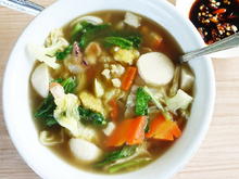 Fischbällchensuppe mit Gemüse -- Bakso Ikan dan Sayuran - Rezept - Bild Nr. 14520