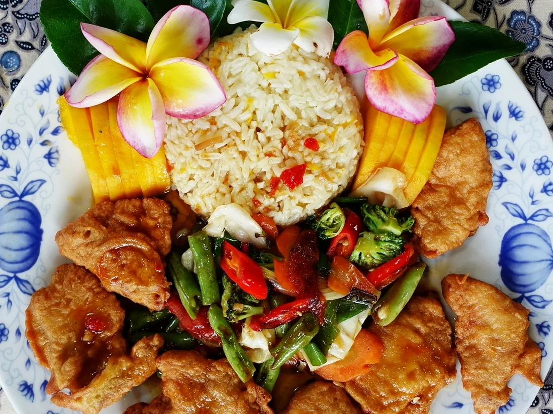 Hühnerbrust-Stücke im Teigmantel ala Nuriyati - Rezept - Bild Nr. 14520