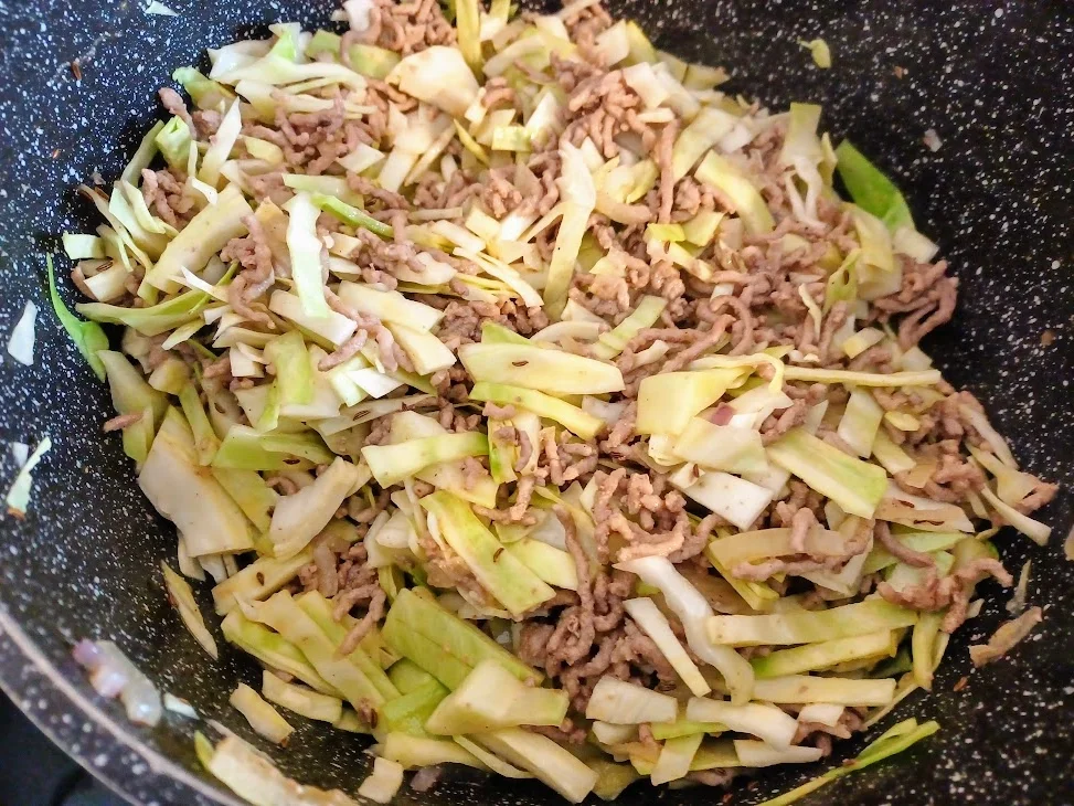 Rezept: Nudel - Hackfleischtopf mit Weißkohl Bild Nr. 14541 Nudel - Hackfleischtopf mit Weißkohl - Rezept - Bild Nr. 14541