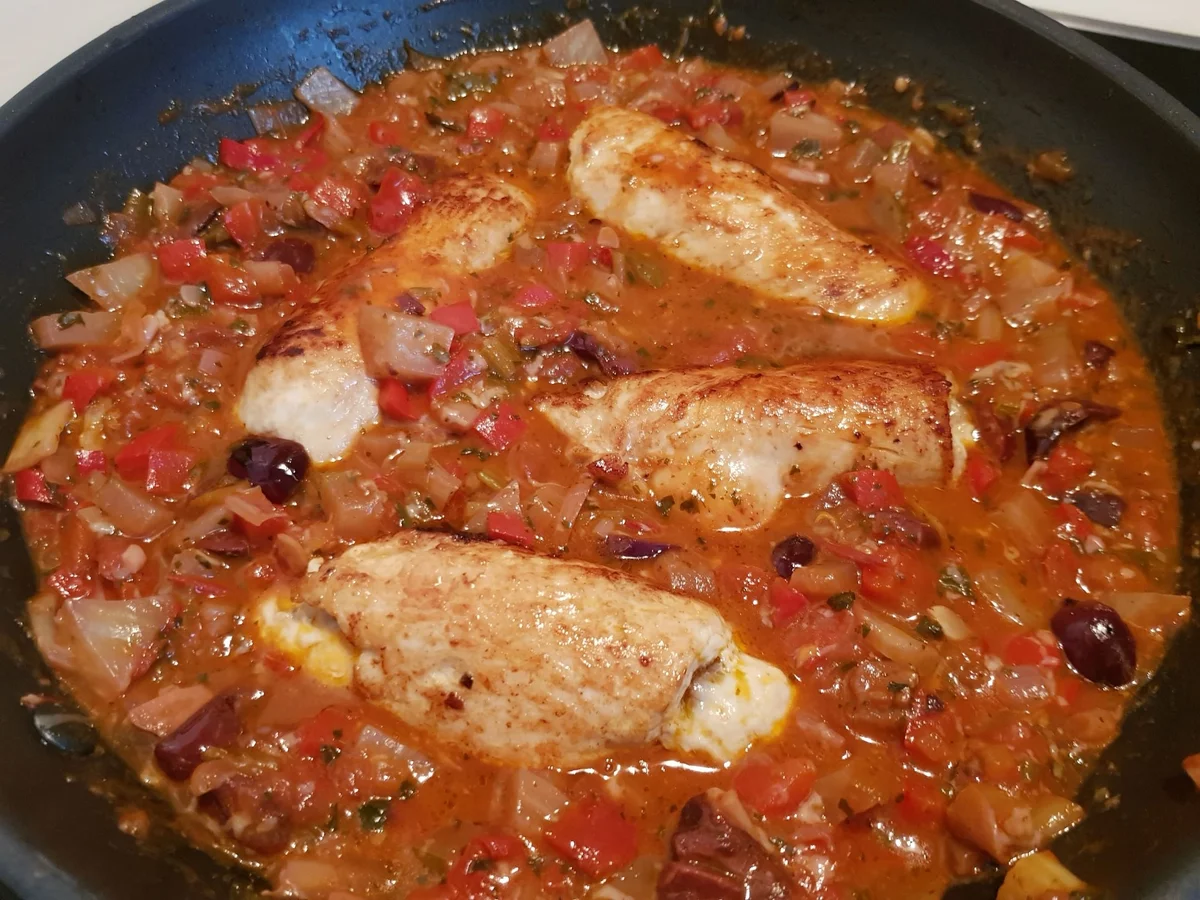 Puten-Rouladen auf Gemüse, mediterran, mit Spinat-Spätzle - Rezept - Bild Nr. 14521