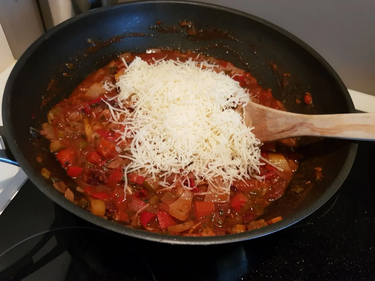 Puten-Rouladen auf Gemüse, mediterran, mit Spinat-Spätzle - Rezept - Bild Nr. 14522