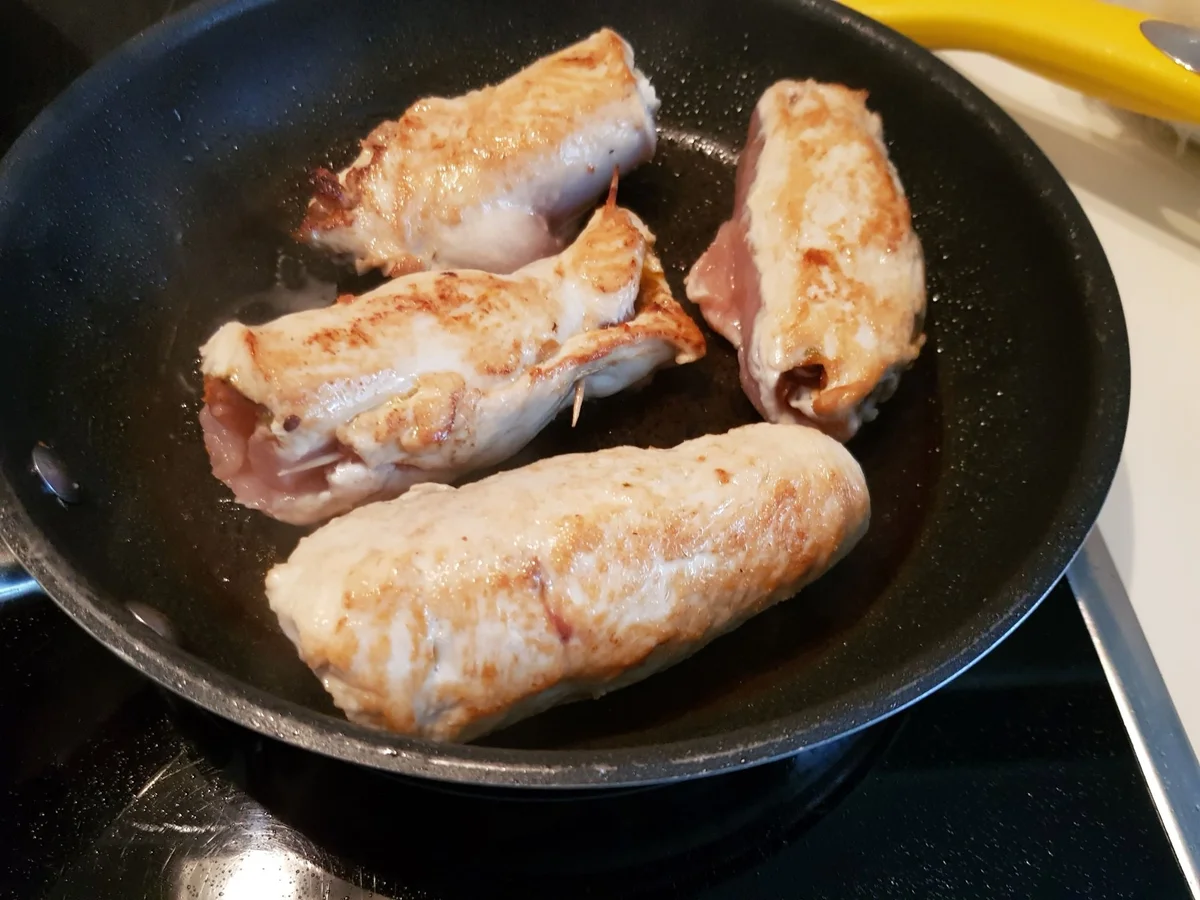 Puten-Rouladen auf Gemüse, mediterran, mit Spinat-Spätzle - Rezept - Bild Nr. 14523