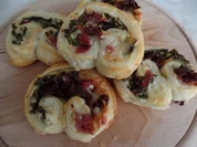 Schinken-Rucola -Tomaten-Röllchen mit Käse - Rezept - Bild Nr. 14549