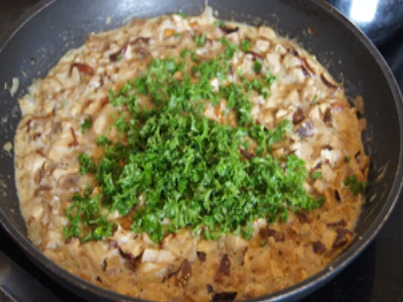 Rezept: Waldpilzpfanne mit Kümmel-Drillingen Bild Nr. 9 Waldpilzpfanne mit Kümmel-Drillingen - Rezept - Bild Nr. 9