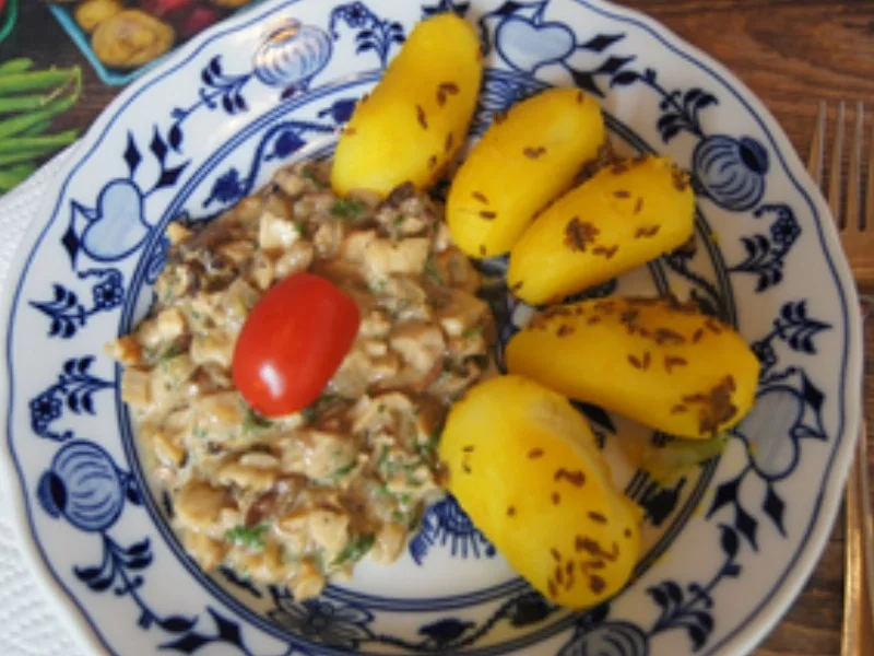 Rezept: Waldpilzpfanne mit Kümmel-Drillingen Bild Nr. 15 Waldpilzpfanne mit Kümmel-Drillingen - Rezept - Bild Nr. 15