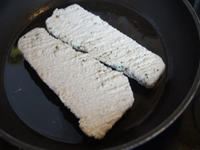 Pfannen Fisch mit Honigbundmöhren und Kartoffelstampf - Rezept - Bild Nr. 14554