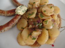 Kartoffelsalat mit Rostbratwürstchen und Kräuterbutter - Rezept - Bild Nr. 14557