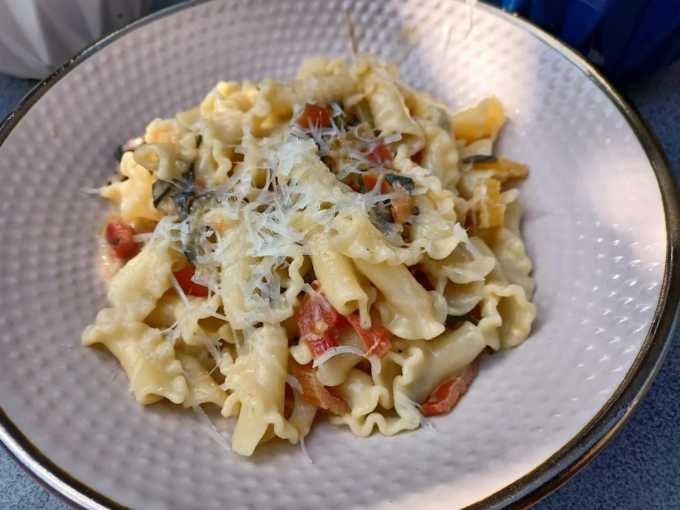 Nudeln in Mangold-Sahne-Soße - Rezept - Bild Nr. 4