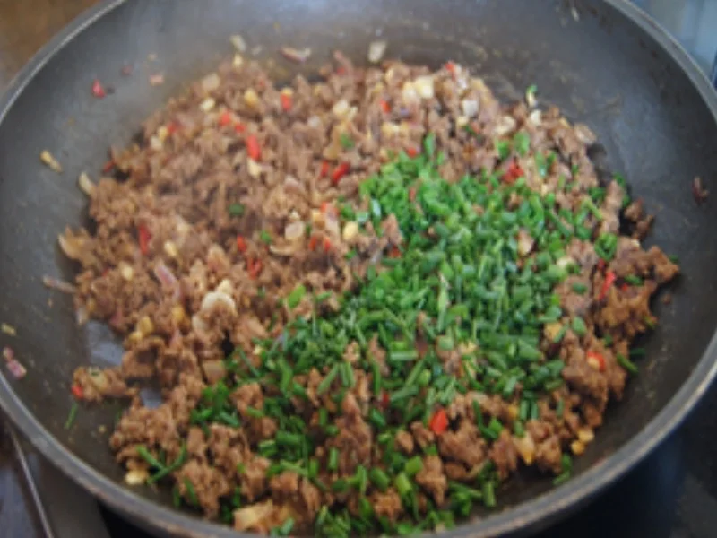 Rezept: Hackfleischpfanne mit grünen Bohnen und Kümmel-Drillingen Bild Nr. 14578 Hackfleischpfanne mit grünen Bohnen und Kümmel-Drillingen - Rezept - Bild Nr. 14578