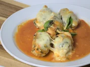 Rezept: Ricotta-Basilikum-Parmesan-Klößchen mit Tomatenoße Bild Nr. 14601 Ricotta-Basilikum-Parmesan-Klößchen mit Tomatenoße - Rezept - Bild Nr. 14601