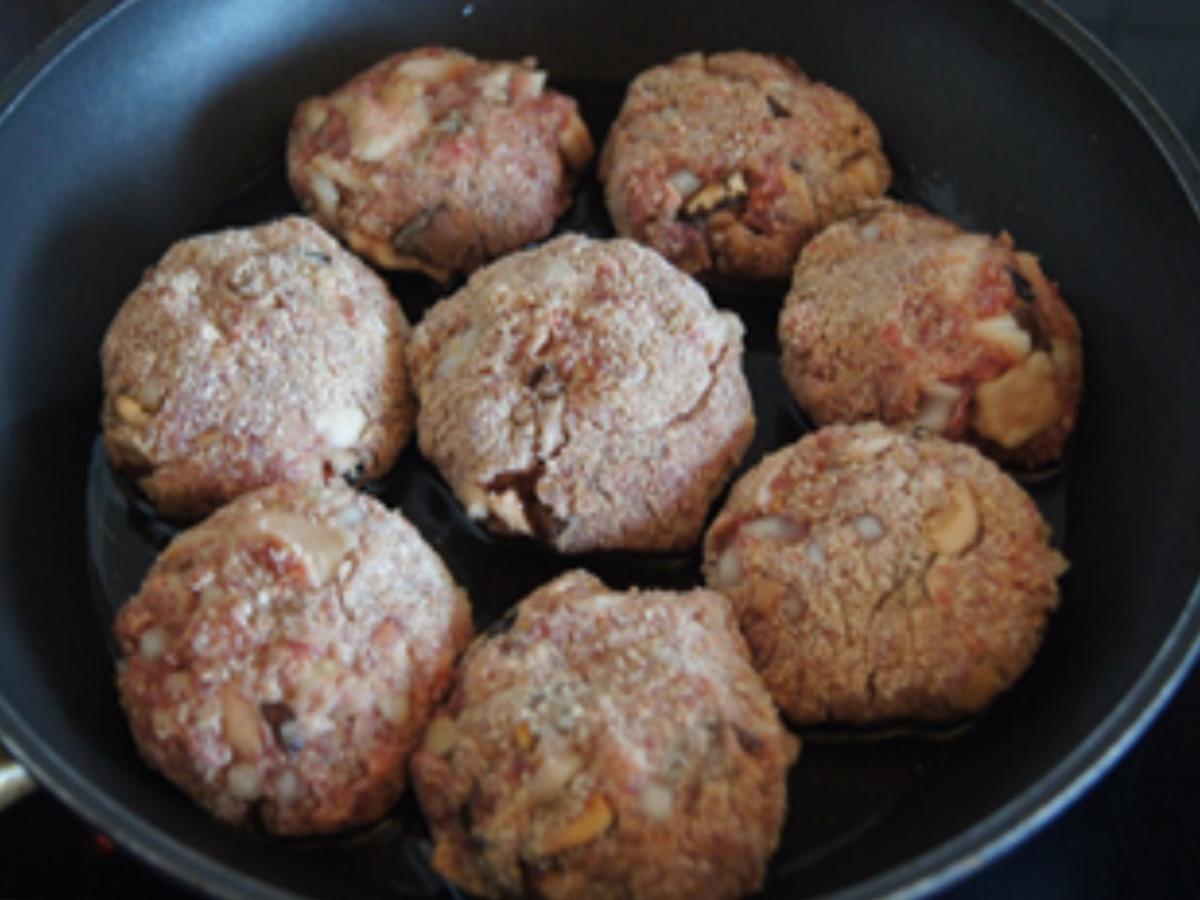 Steinpilz-Rinderhackfleisch-Buletten mit Zuckerschoten und Kartoffelstampf - Rezept - Bild Nr. 14600