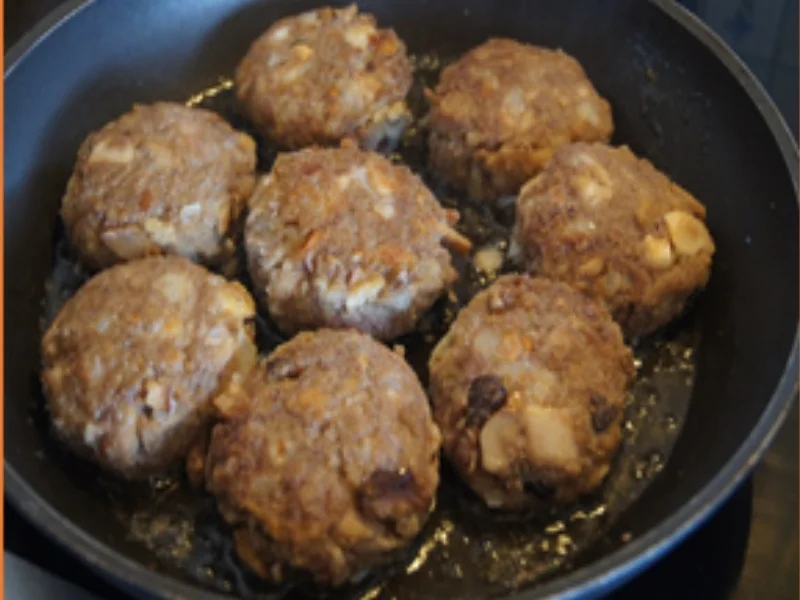 Steinpilz-Rinderhackfleisch-Buletten mit Zuckerschoten und Kartoffelstampf - Rezept - Bild Nr. 14601