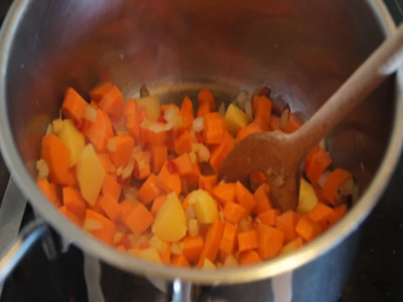 Kokos-Möhren-Suppe mit Einlage - Rezept - Bild Nr. 14601