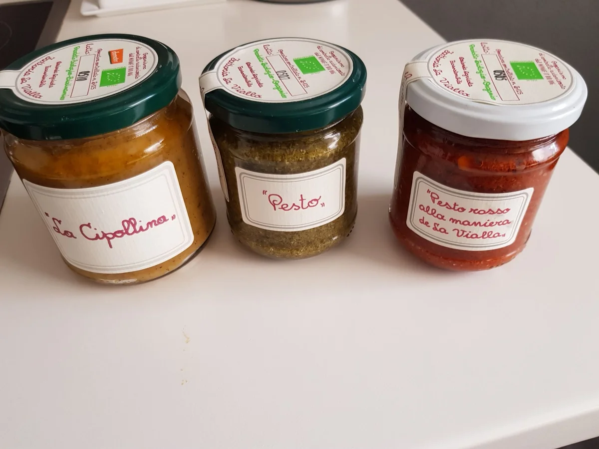 Rezept: Pane al Rosmarino mit dreierlei Pesto Bild Nr. 14599 Pane al Rosmarino mit dreierlei Pesto - Rezept - Bild Nr. 14599