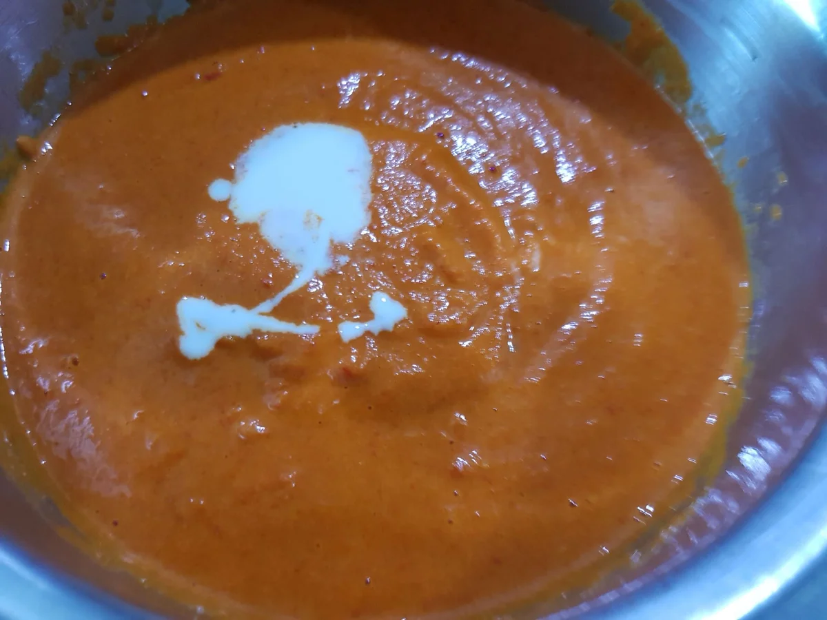 Mangold-Rouladen mit cremiger Paprikasoße und Gemüsereis - Rezept - Bild Nr. 14604