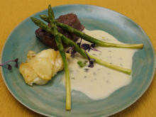 Rinderfilet mit Sauce béarnaise, Kartoffelgratin und grünem Spargel - Rezept - Bild Nr. 2