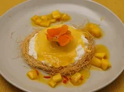 Creme vom Basmatireis mit Mangomousse, Kataifi-Teig und Chili - Rezept - Bild Nr. 2