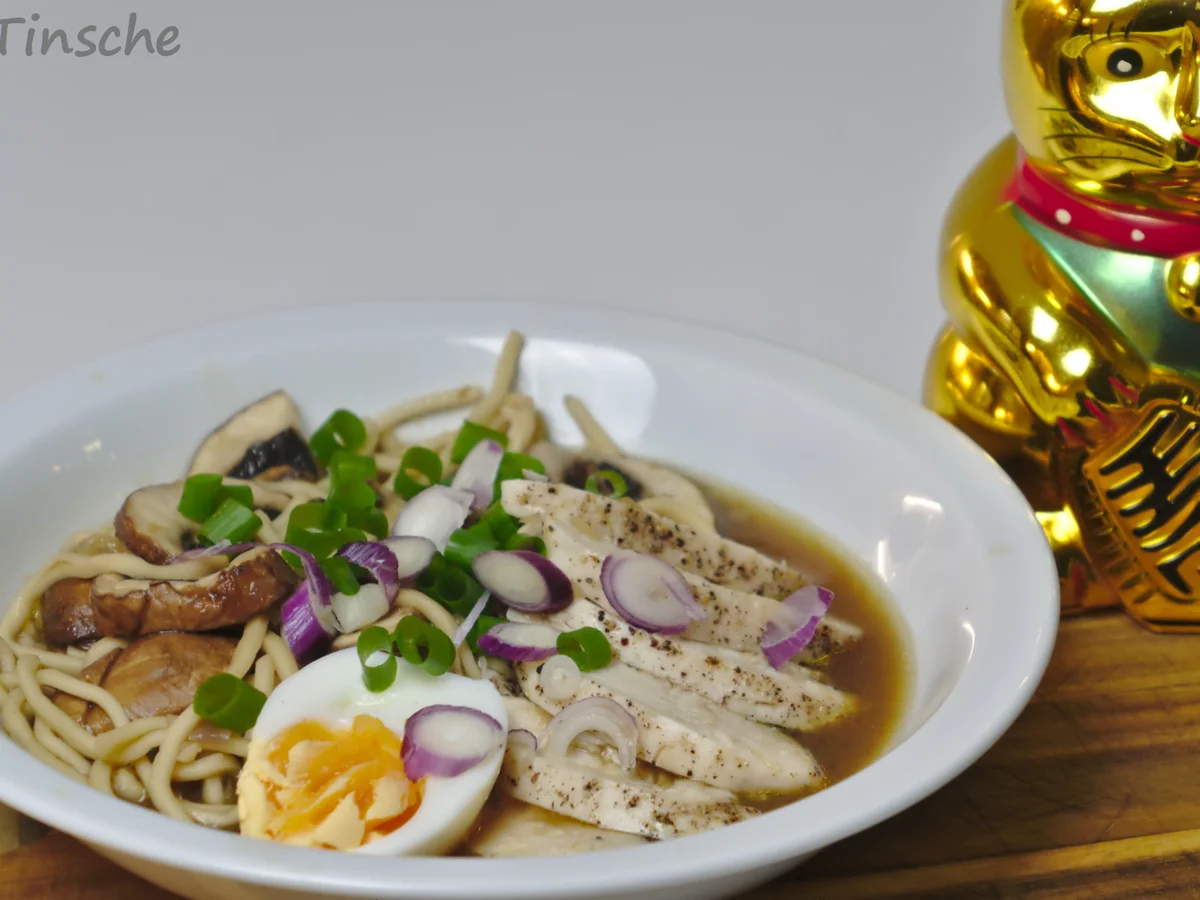 Rezept: Ramen mit Hähnchen & Champignons Bild Nr. 4 Ramen mit Hähnchen & Champignons - Rezept - Bild Nr. 4