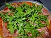 Pizza Rucola Schinken - Rezept - Bild Nr. 14649