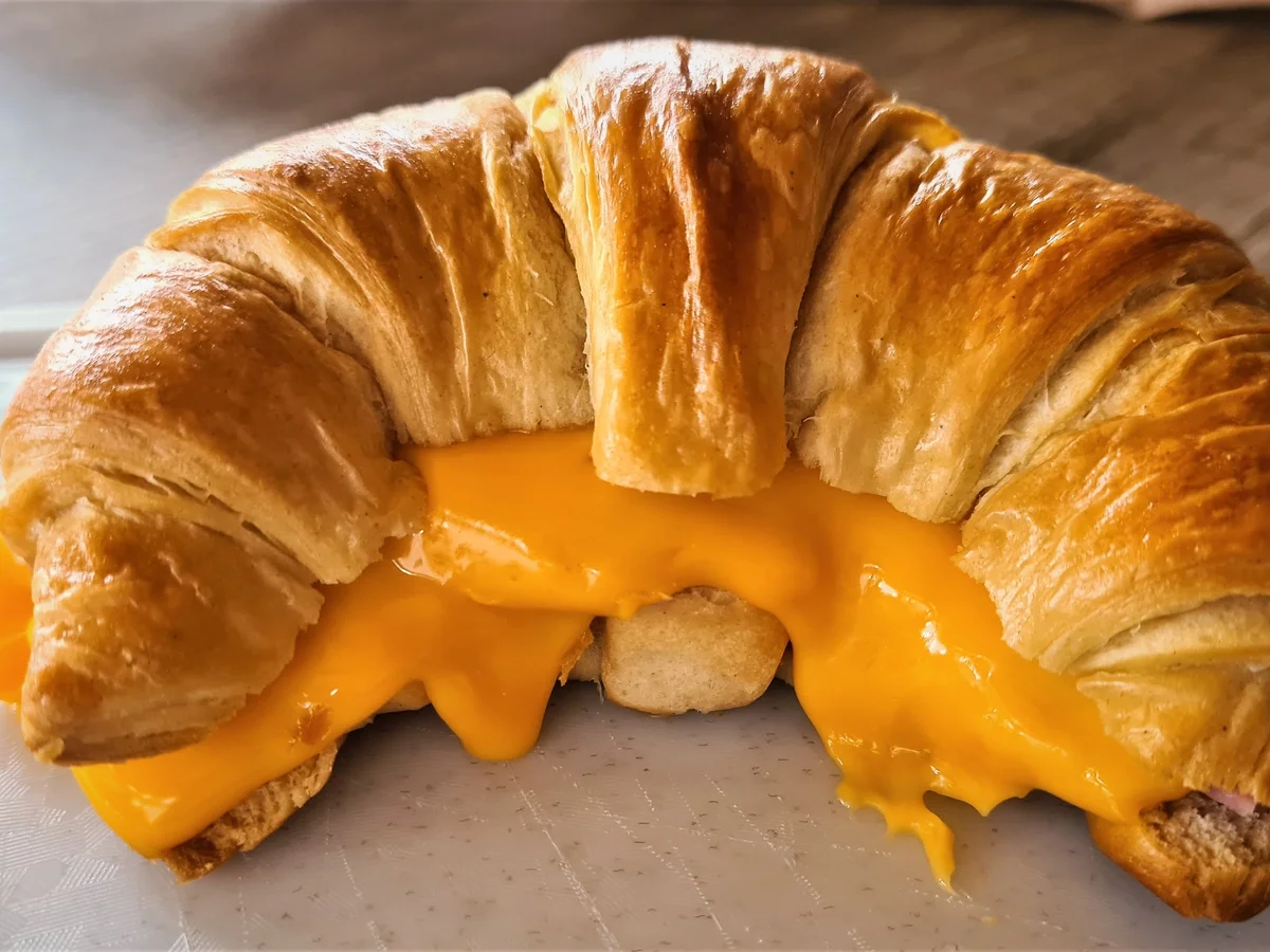 Rezept: Schinken Käse Croissants Mcdonald art Bild Nr. 2 Schinken Käse Croissants Mcdonald art - Rezept - Bild Nr. 2