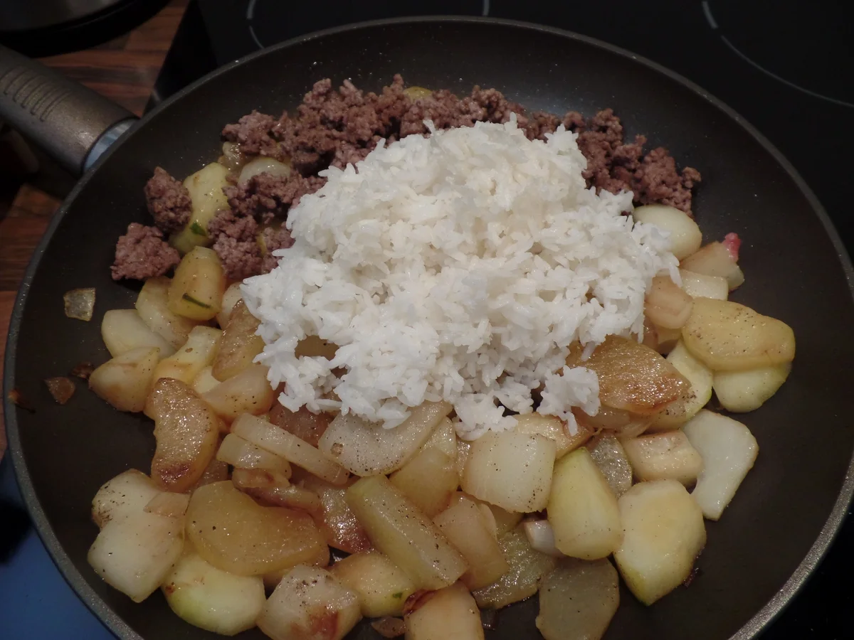 Rezept: Schmorgurken-Pfanne mit Hackfleisch und Reis Bild Nr. 14669 Schmorgurken-Pfanne mit Hackfleisch und Reis - Rezept - Bild Nr. 14669