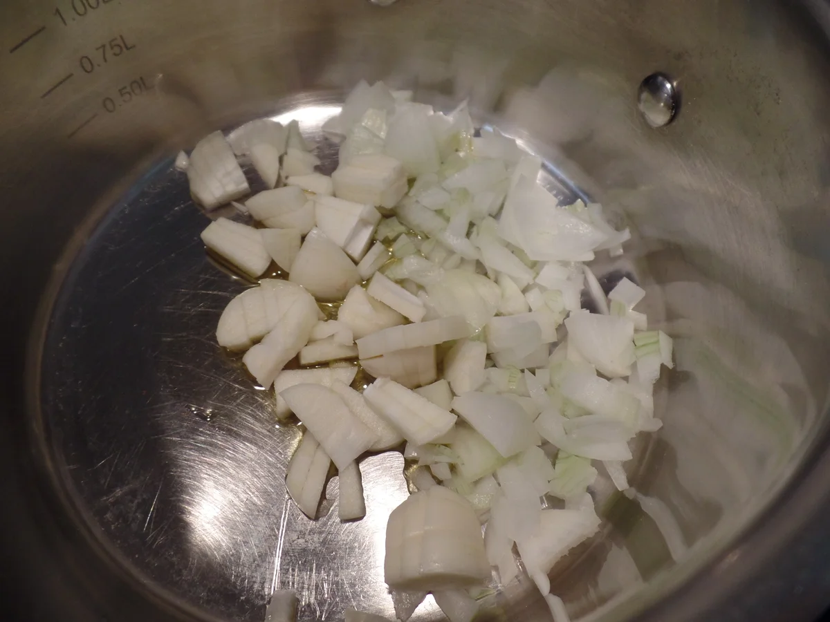 Tagliatelle mit Thunfisch-Tomatensauce - Rezept - Bild Nr. 14664