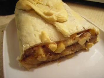 Mehlspeisen: Apfel-Pfirsich-Nuss Strudel - Rezept