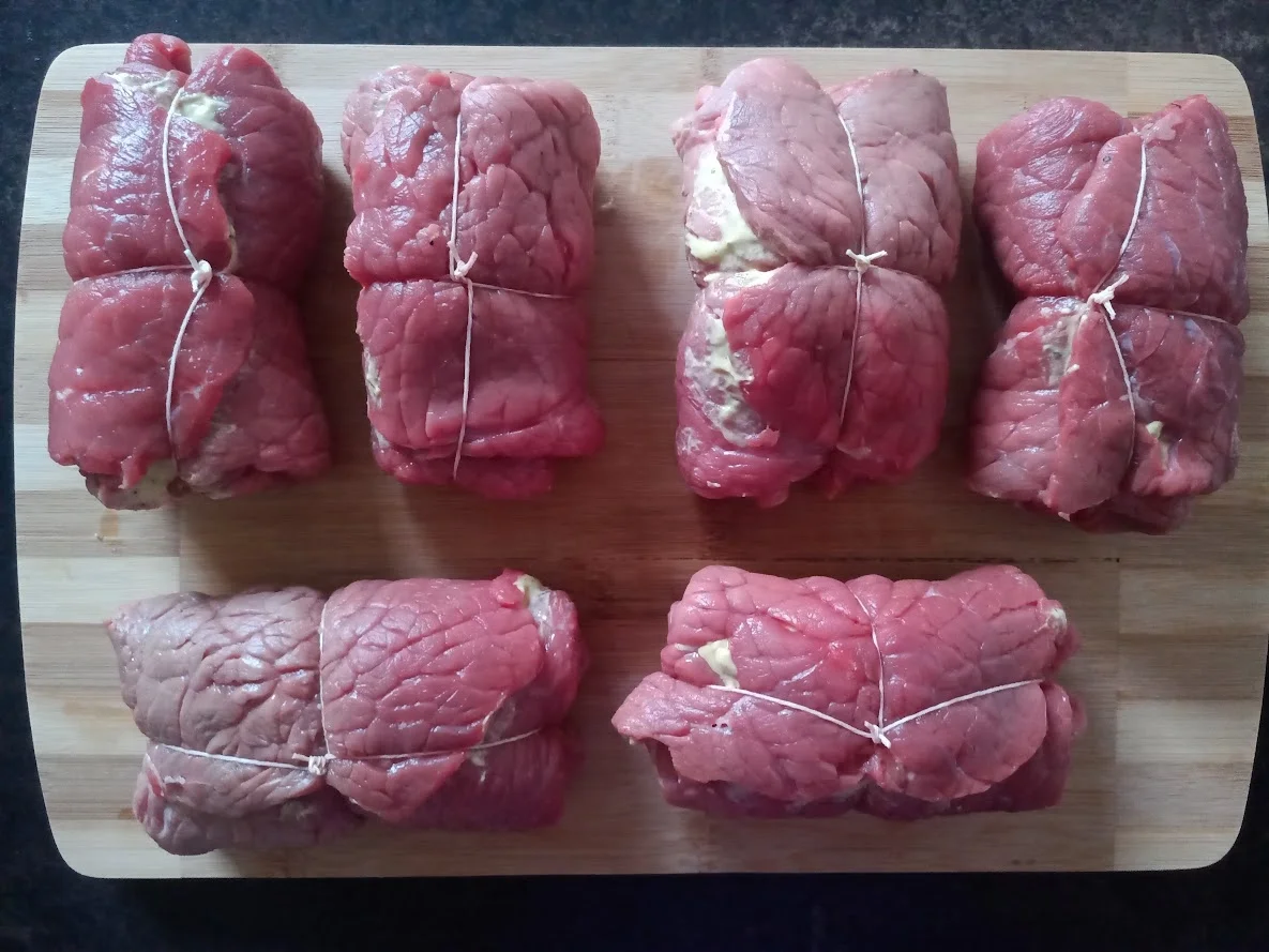 Rinder Rouladen in pfiffiger Rotwein Sauce - Rezept - Bild Nr. 14688