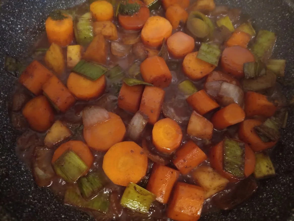 Rinder Rouladen in pfiffiger Rotwein Sauce - Rezept - Bild Nr. 14691