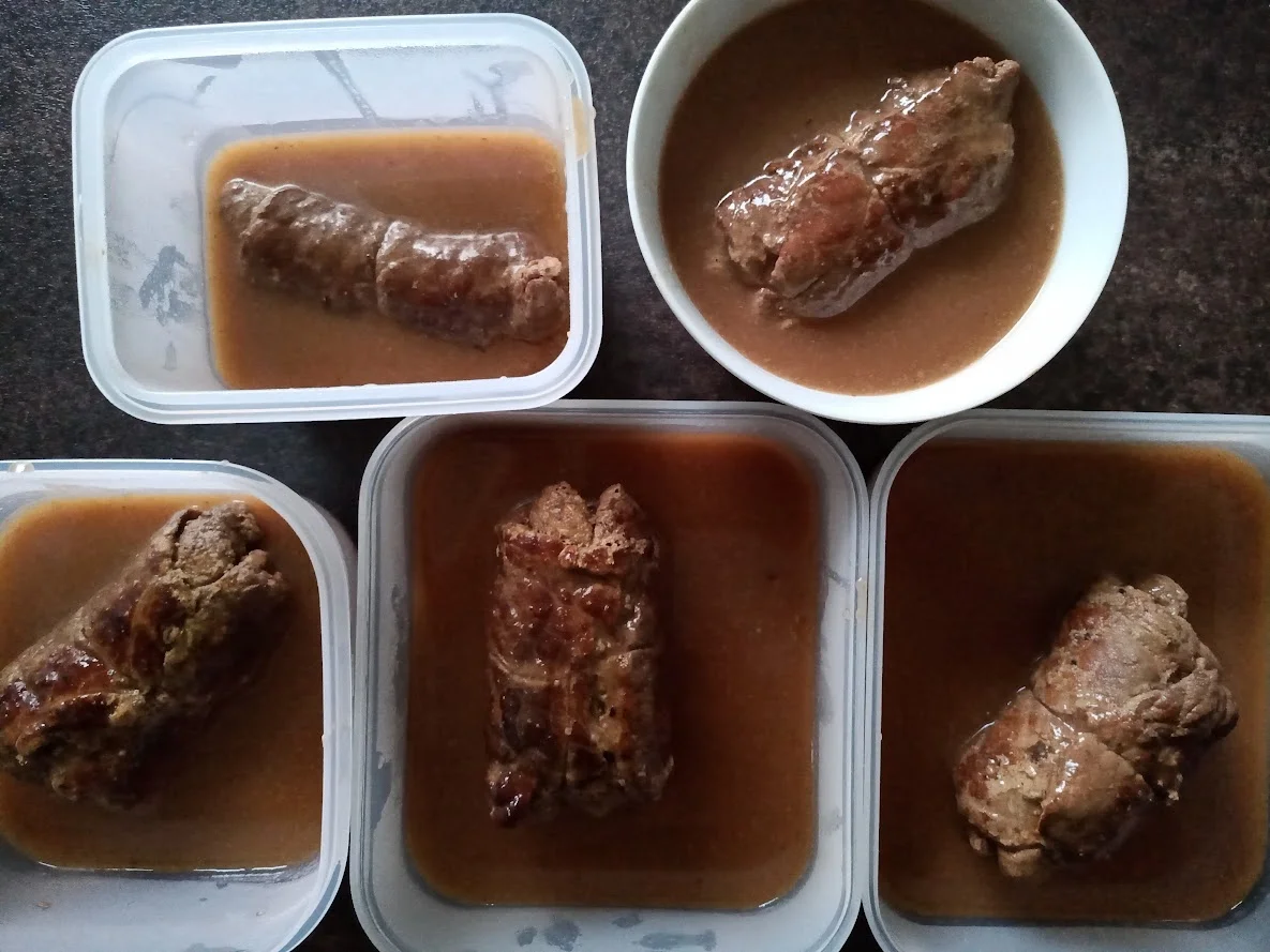 Rinder Rouladen in pfiffiger Rotwein Sauce - Rezept - Bild Nr. 14697