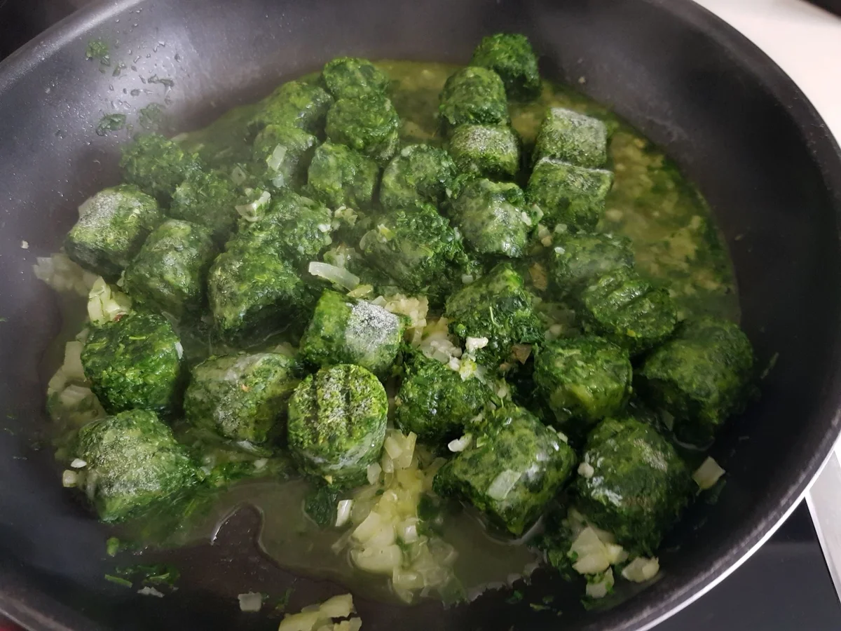 Rezept: Roesti-Torte mit Spinat und Salsiccia Bild Nr. 14690 Roesti-Torte mit Spinat und Salsiccia - Rezept - Bild Nr. 14690