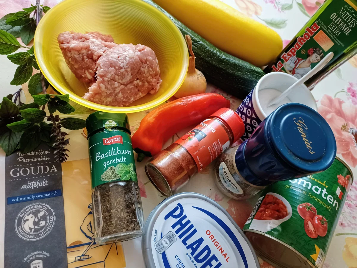 Zucchini mit Hackfleisch gefüllt - Rezept - Bild Nr. 14687