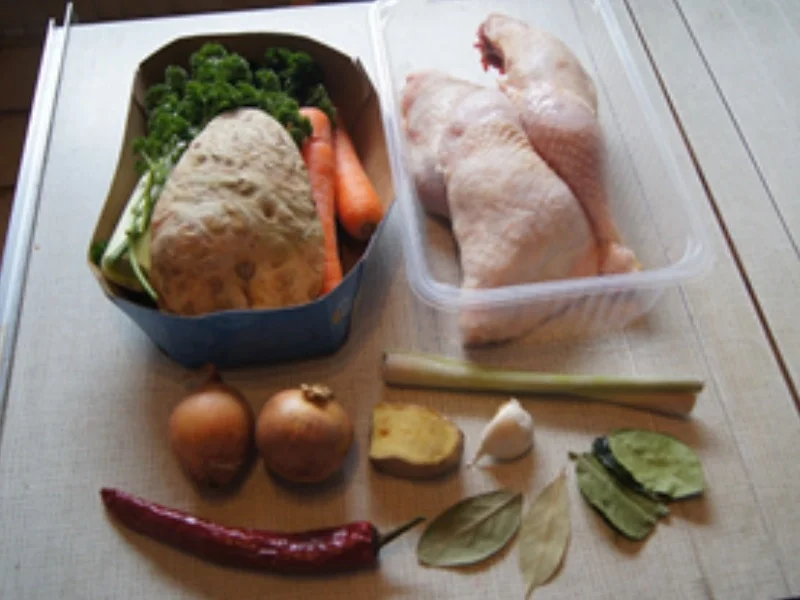 Rezept: Hühnersuppe mit asiatischer Note Bild Nr. 14685 Hühnersuppe mit asiatischer Note - Rezept - Bild Nr. 14685