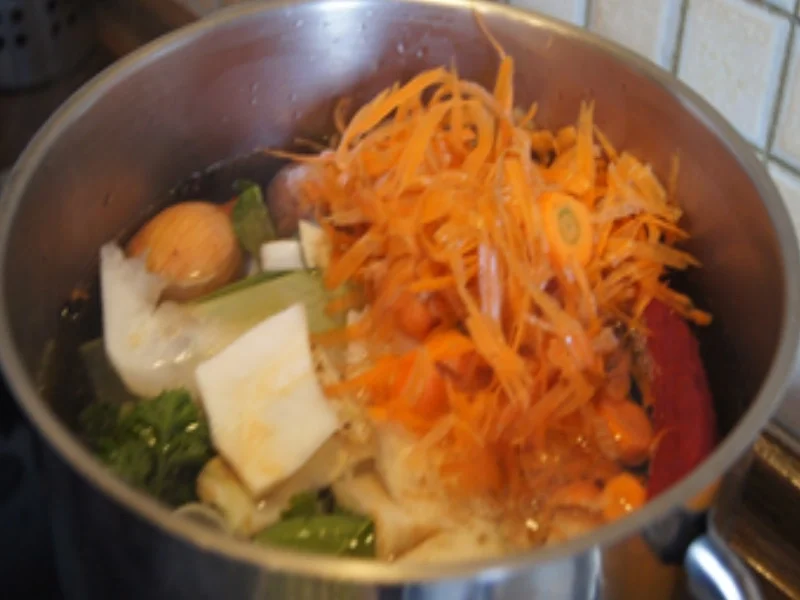 Rezept: Hühnersuppe mit asiatischer Note Bild Nr. 14689 Hühnersuppe mit asiatischer Note - Rezept - Bild Nr. 14689