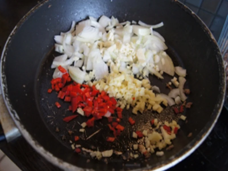 Chinakohl Rouladen mit pikanter Sauce - Rezept - Bild Nr. 14693