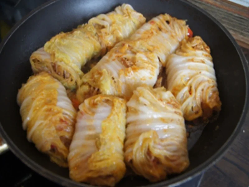 Chinakohl Rouladen mit pikanter Sauce - Rezept - Bild Nr. 14699