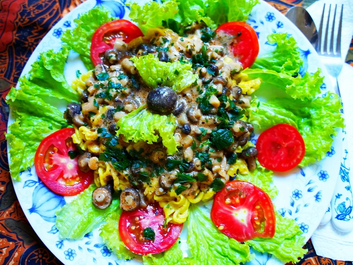 Rezept: Gebratene Spätzle mit Pilzen in heller Sauce Bild Nr. 14689 Gebratene Spätzle mit Pilzen in heller Sauce - Rezept - Bild Nr. 14689